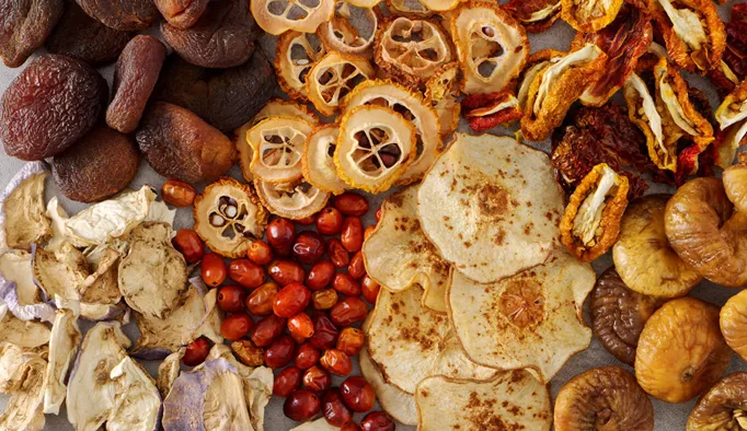 Kuru Meyve ve Sebzeler: Lezzetli ve Sağlıklı Alternatifler